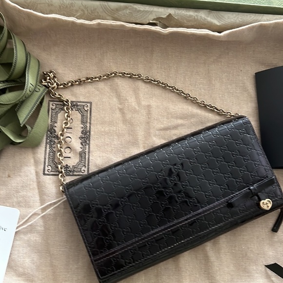 Authenticated Gucci Guccissima chained wallet - Picture 13 of 15